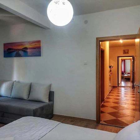 Vacation Home Keskic Velika Gata Экстерьер фото