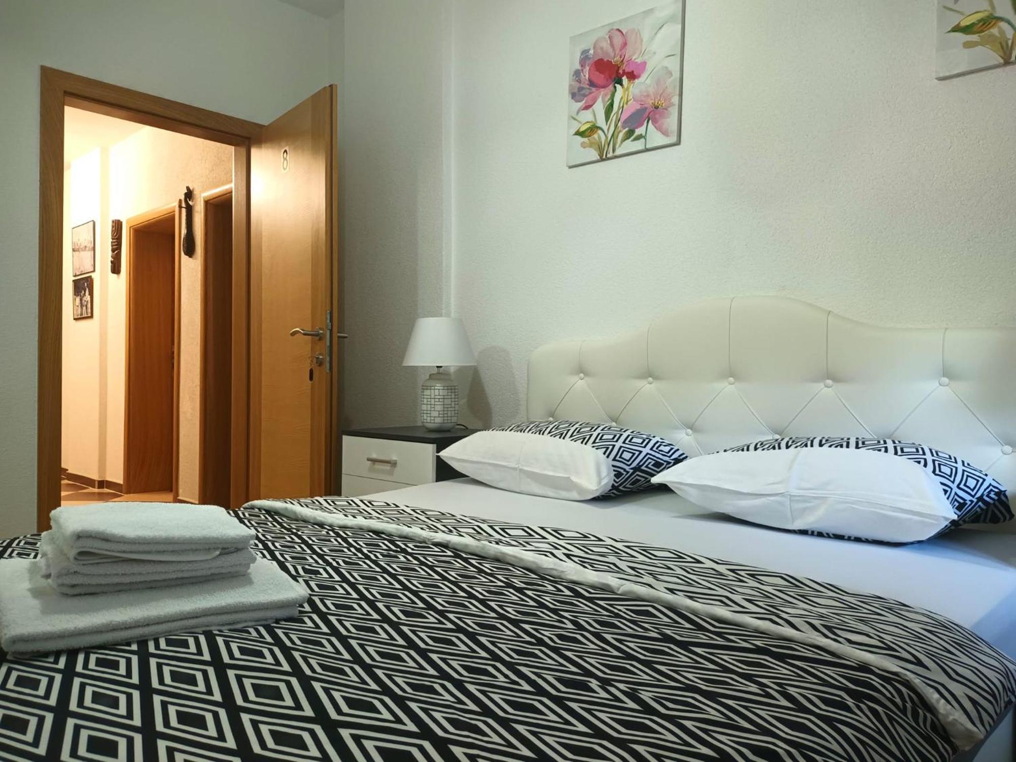 Vacation Home Keskic Velika Gata Экстерьер фото