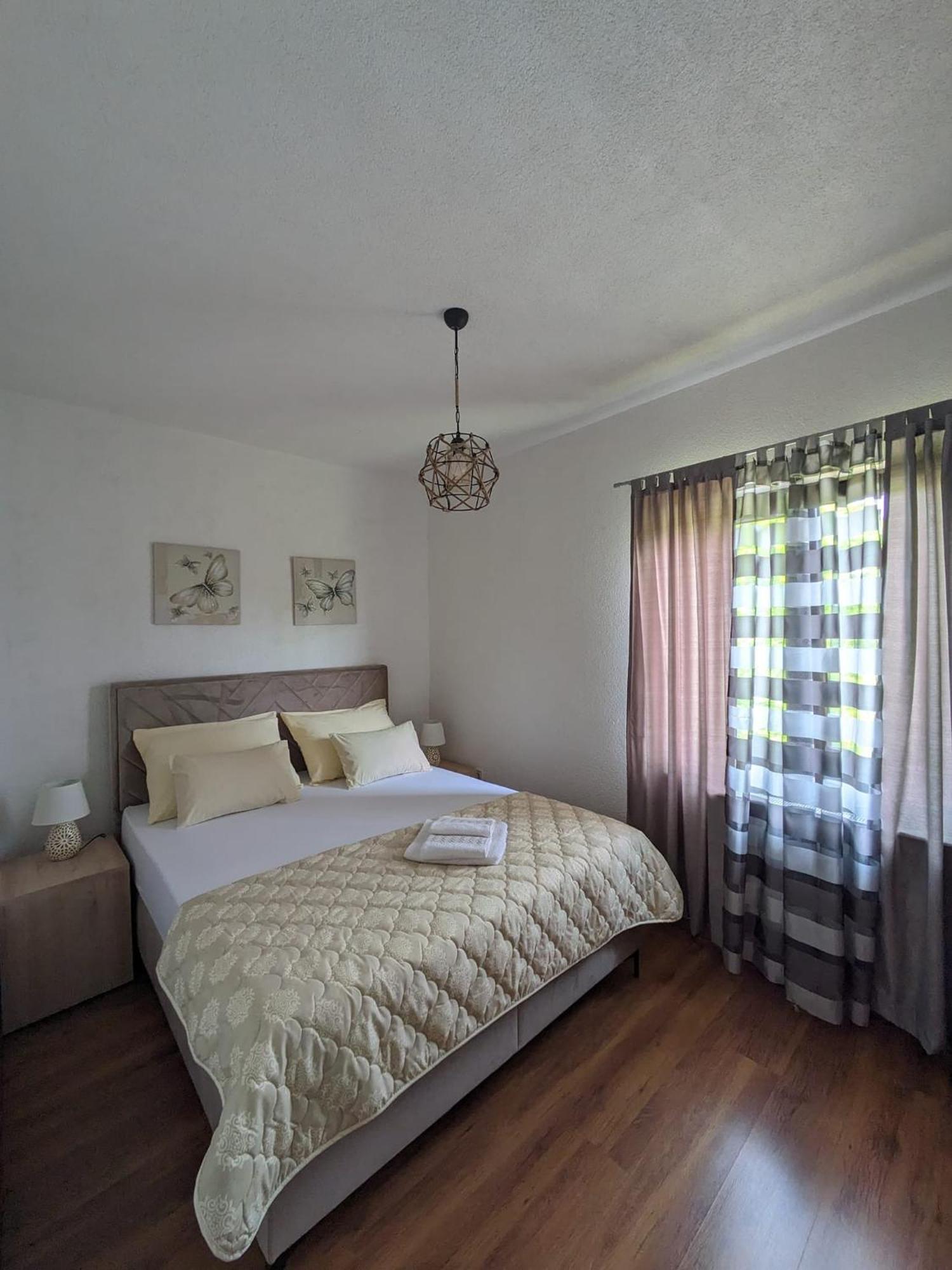 Vacation Home Keskic Velika Gata Экстерьер фото